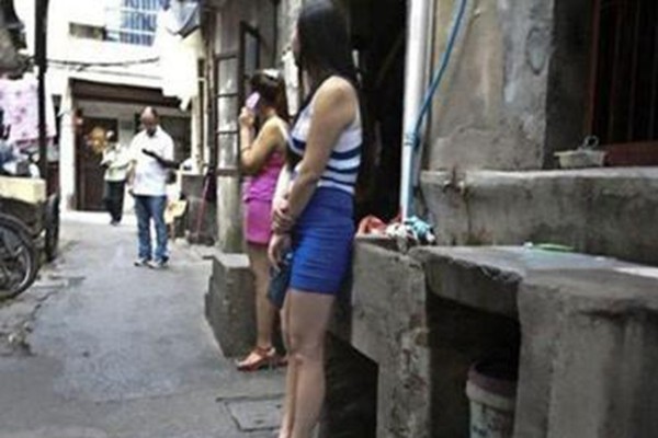 禄劝站街女最新,禄劝女性，从街头到知识殿堂的励志之旅