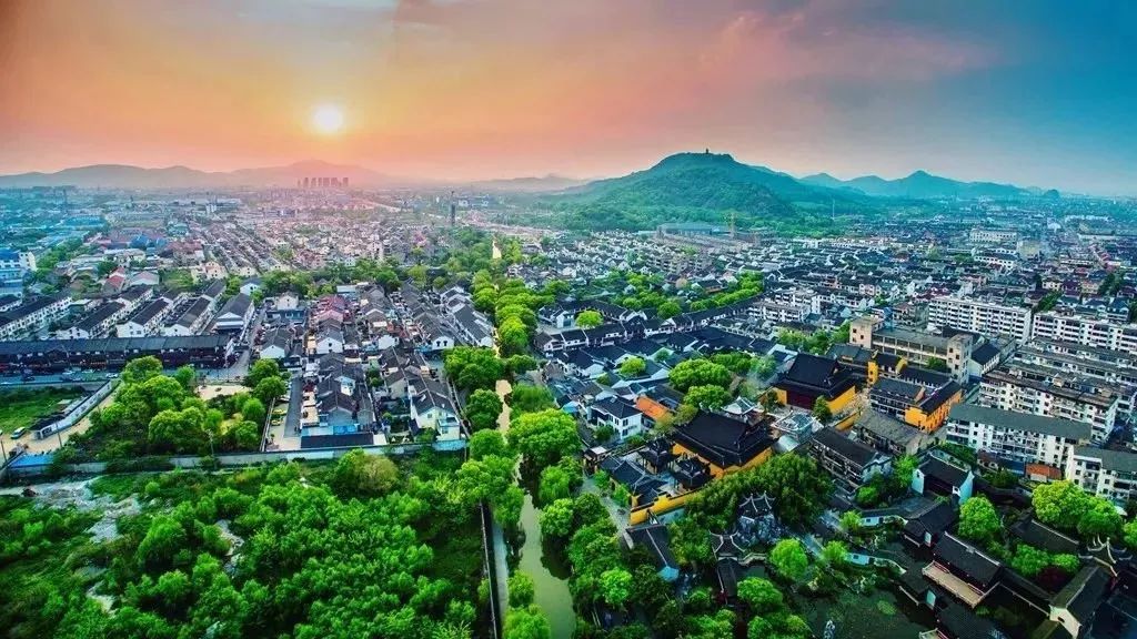 昆山陆家房价动态与探索自然美景的双重体验之旅